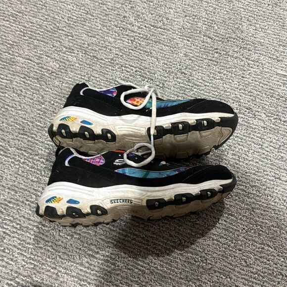 Skechers D’Lites shoes - Picture 2 of 3